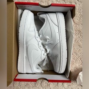 Boys Nike Court Borough Low 2